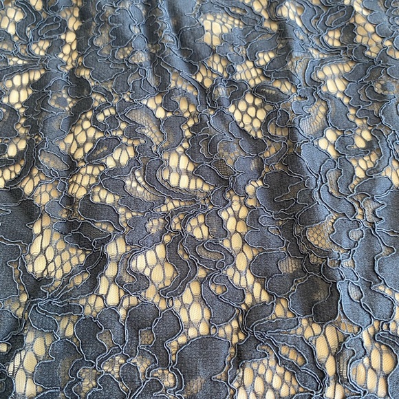 Beautiful beautiful new lace dress - Picture 3 of 10